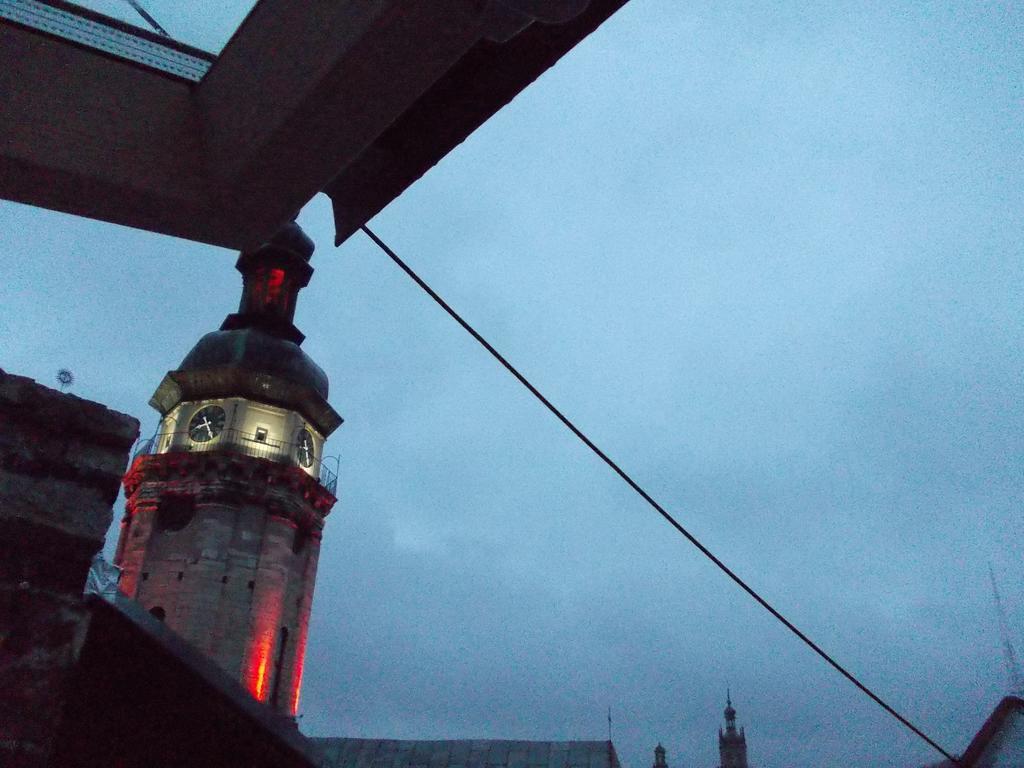 Lviv Amazing Rooftop Apartment Bagian luar foto